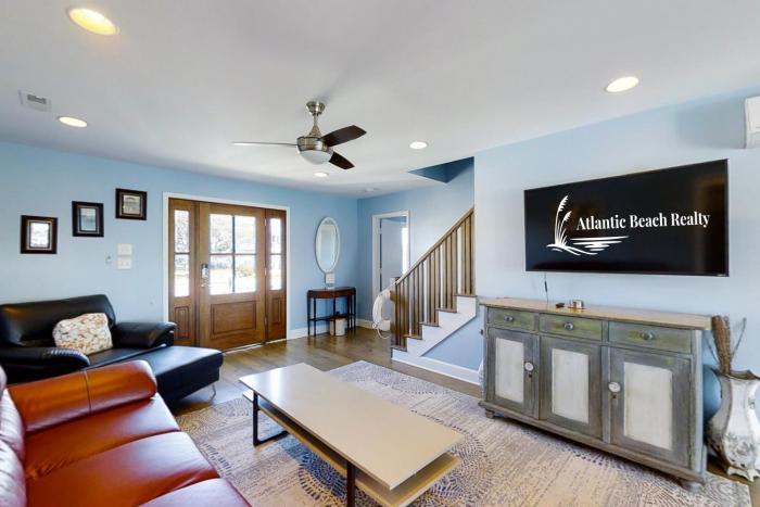 ABCT05 Dock of the Bay