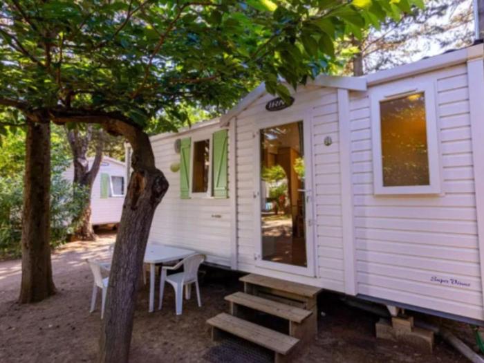 Mobil-home 3 pièces, 4 pers., proche de Montblanc - API-1-52-1215