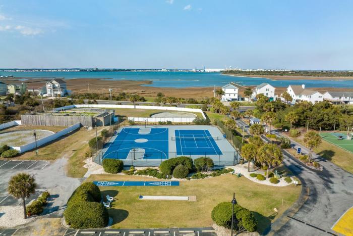 First-Floor Condo with Courtyard View, WiFi & Shared PoolsHot TubPutt-Putt