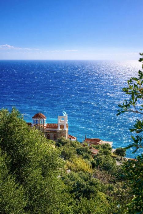 Ftero Traditional Retreat