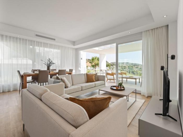 Spacious Apartment for 4 with Solarium