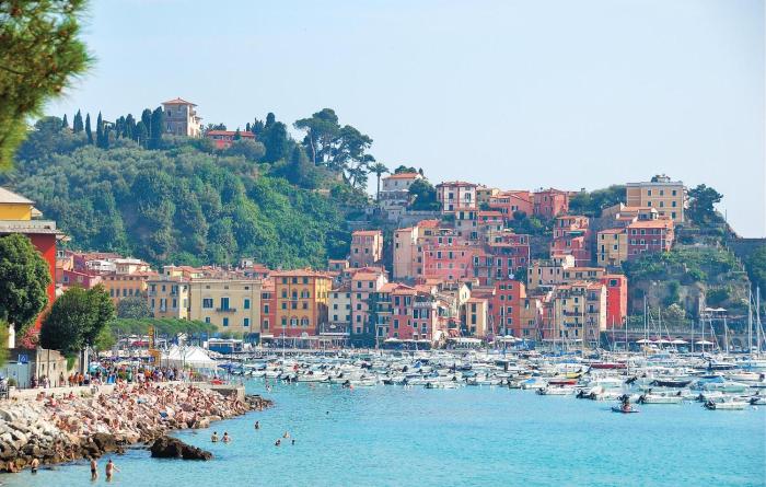 Lovely Apartment In La Spezia With Wifi