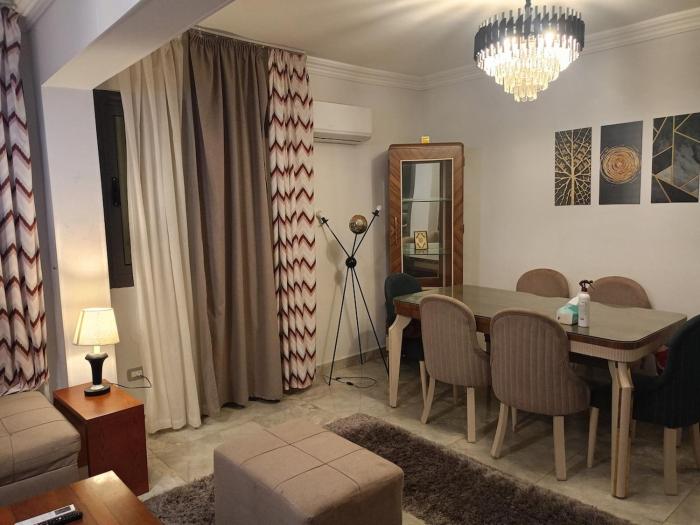 Luxury 2BR Apt Stylish Design Prime Area Today