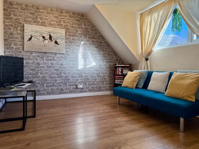 Cozy Loft In The Heart Of Kirkwall OR00239F