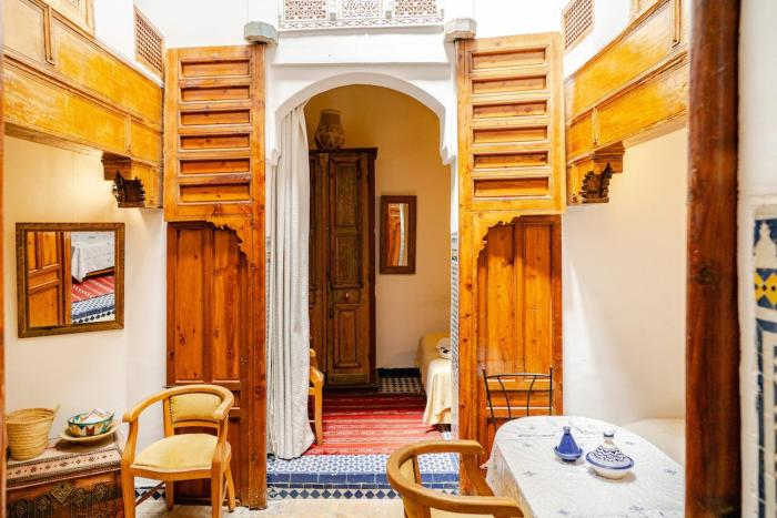 Dar Sghira Maison privée 400 ans Rooftop Médina Fès