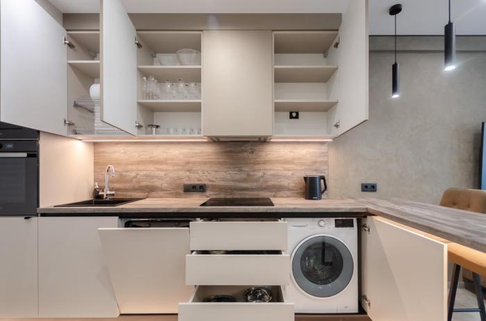 Petrovdom apartments 13 in RC Manhattan City, Beresteiskyi 11