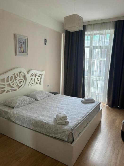 Cozy 2 Bedroom Apartment On Rustaveli