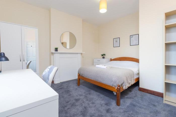 LONG-STAYS! 1gb WiFi, Free Parking, Leamington