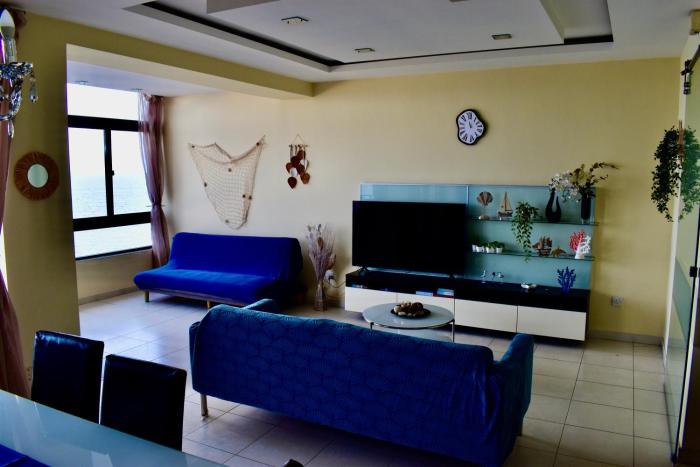 Waterfront Stay at De Redin Court