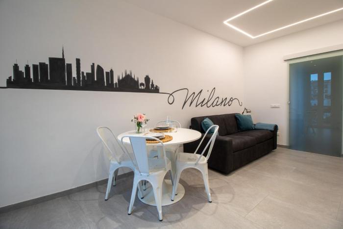 Stylish Flat Porta Venezia - fast WiFi, AC, Metro 1