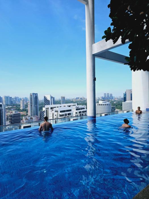 The Lux Suites Infinitum skypool By EXAG