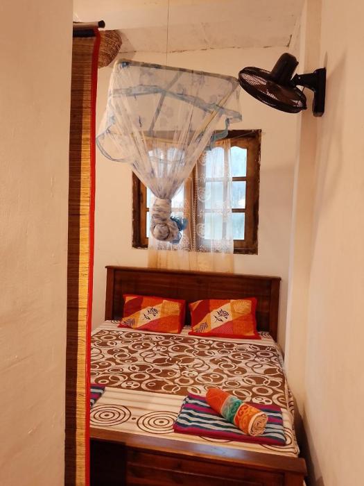 Budget Rooms and Villas Hiriketiya
