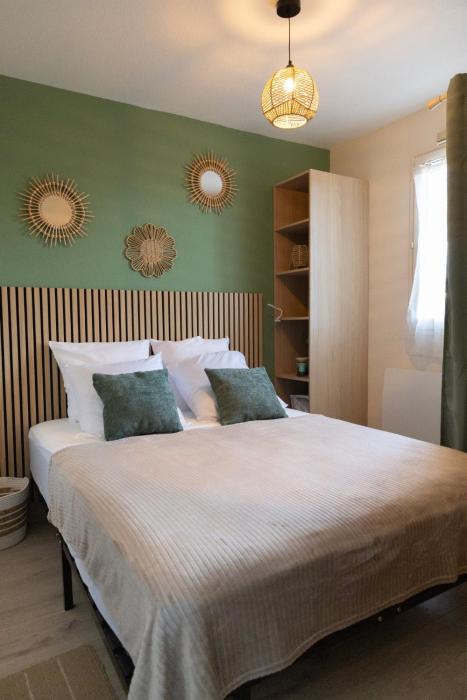 T2 rénové accès direct plage