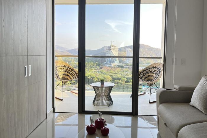 Loft de lujo con jacuzzi vista al mar y la sierra