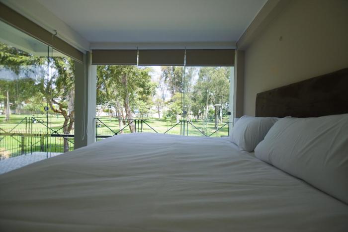 Modern Two-Bedroom Apt in Park San Isidro