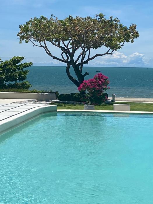 Chelona Condo - Paradise on the Beach