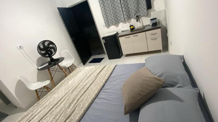 Studio 4 com Garagem ,Wifi,Cozinha,Perto shopping