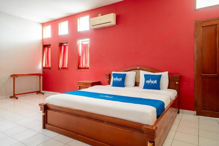 Rehat at Abadi Hotel Tasikmalaya
