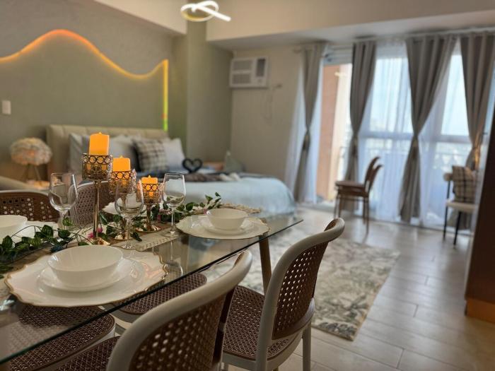 Venice Luxury Residences Studio with Balcony Pool and Netflix Near BGC