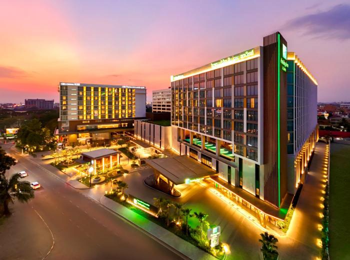 Holiday Inn & Suites Vientiane by IHG