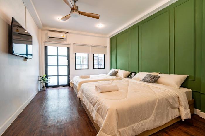 Renn Stay Sukhumvit l 4 people 2 bed l 8 min walk to BTS Asoke