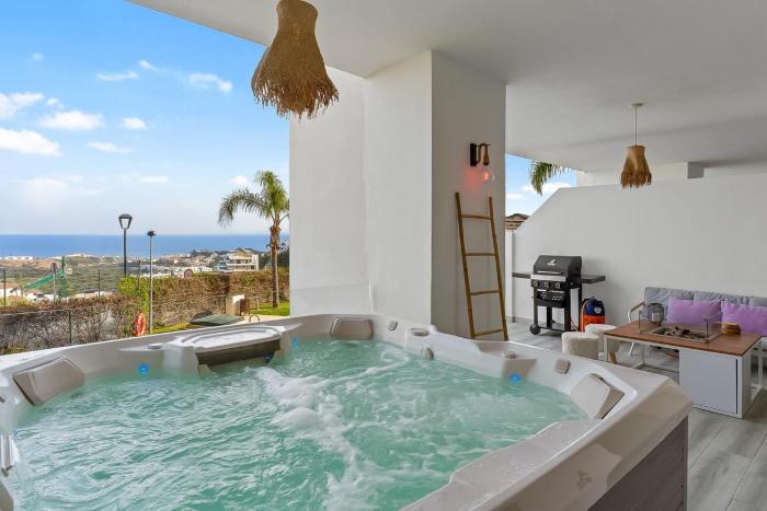 Vistas al Mar Con Jacuzzi A221