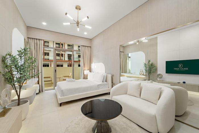 FIRST CLASS Studio Classy Comfort Pearl House
