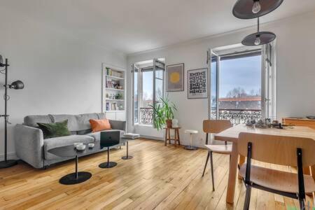 Bichat 3 - CI - Bright flat near Canal Saint Martin