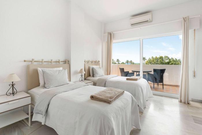 Royal Gardens 313 - Puerto Banus