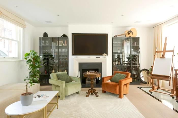 Haus of Timon Victorian Elegance near Olympia