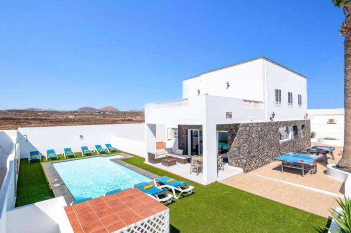 Villa Volcan by Villa Plus