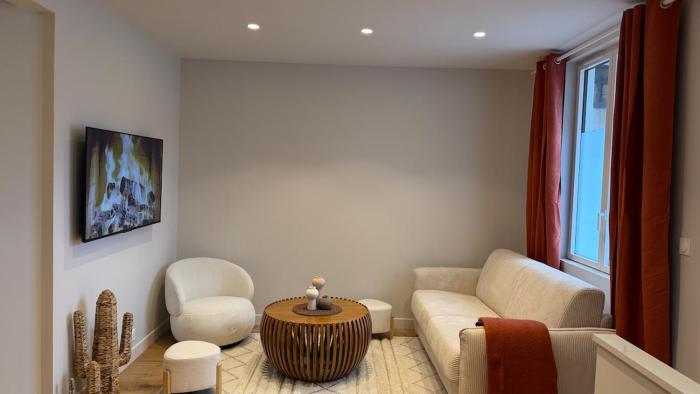 Appartement neuf dans le centre de clamart à 8 min de train de Montparnasse