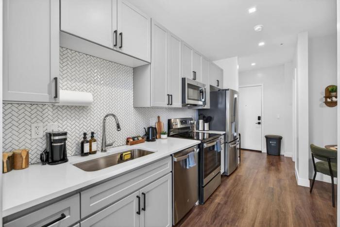 Arcadia Getaway Pool, Gym, Games, EV Charging