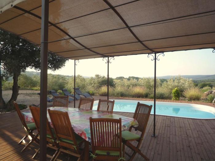 Sublime Gite Sud Ardèche 4 adultes et 4 enfants