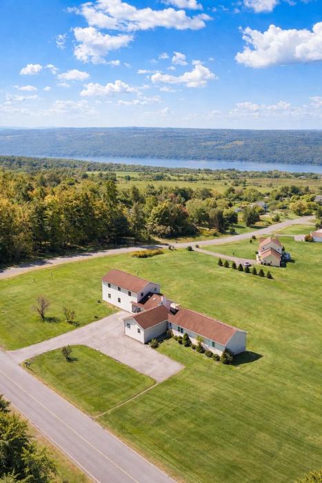 5BR Accessible Valley & Lake View Home Near Cornell - Sleeps 10