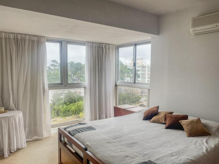 Departamento Pinamar centro, vista al mar y cochera