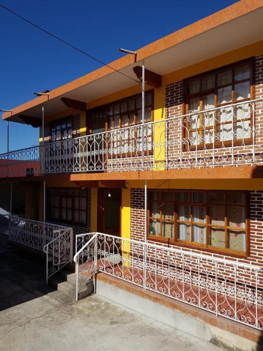 Very cute and spacious complete house with a fireplace!