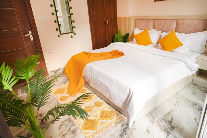 Neelkanth By Dharm Escapes 1BHK Balcony Stay