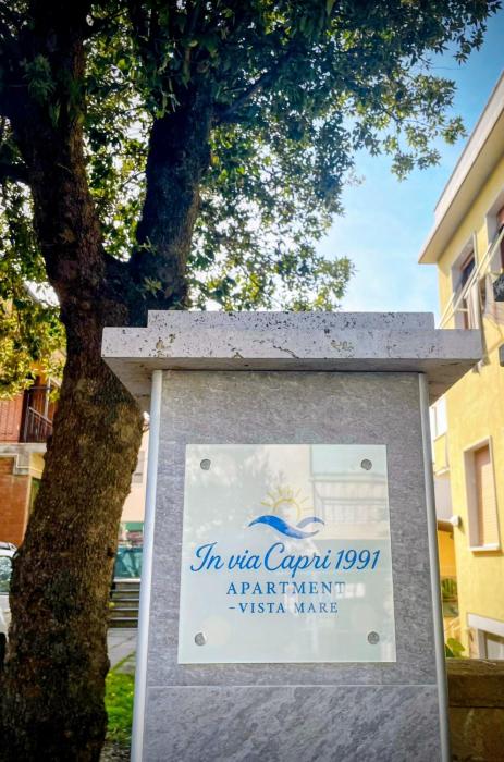 In Via Capri 1991 APARTMENT