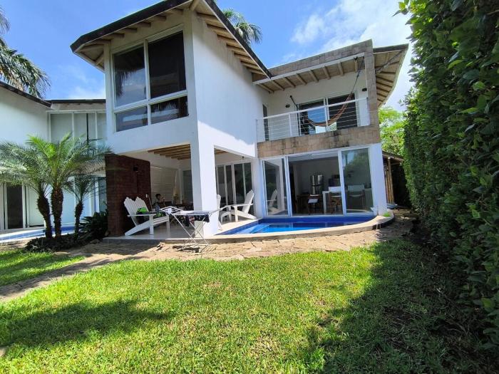 Beach House in Ayampe with private pool