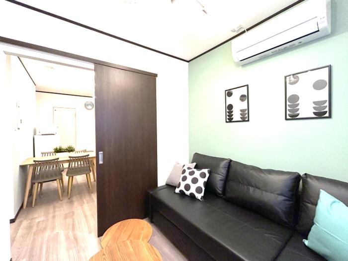 3min Walk to Station 5min to Namba Entire Private House for 10 KENDAMA