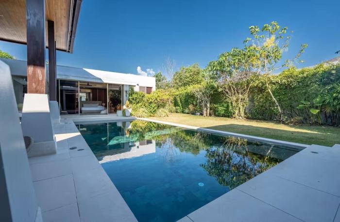 Botanica Luxury 4BR Private Pool Villa