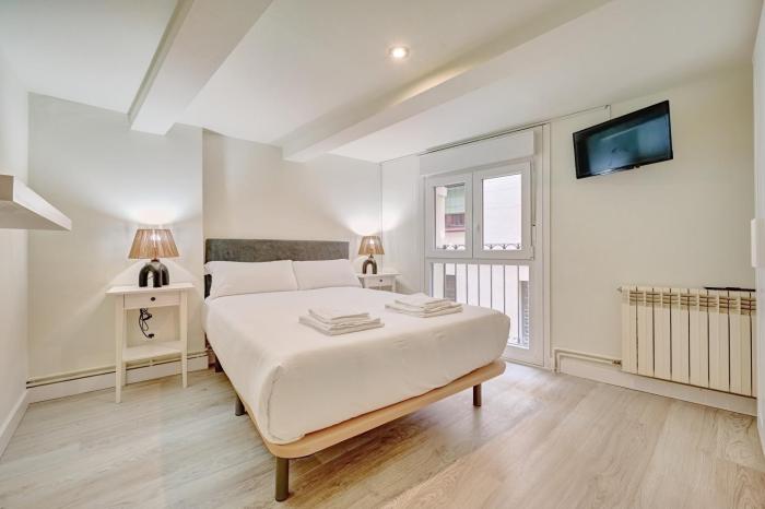 Apartamento "La Bodega" by Clabao - A un paso de la Laurel y Tranquilo