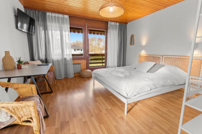 Studio lumineux et relaxant à 5 min à pied du lac