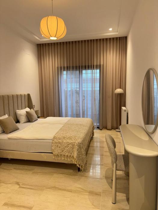 Luxury & Family-Friendly 3 BR in a Gated Community