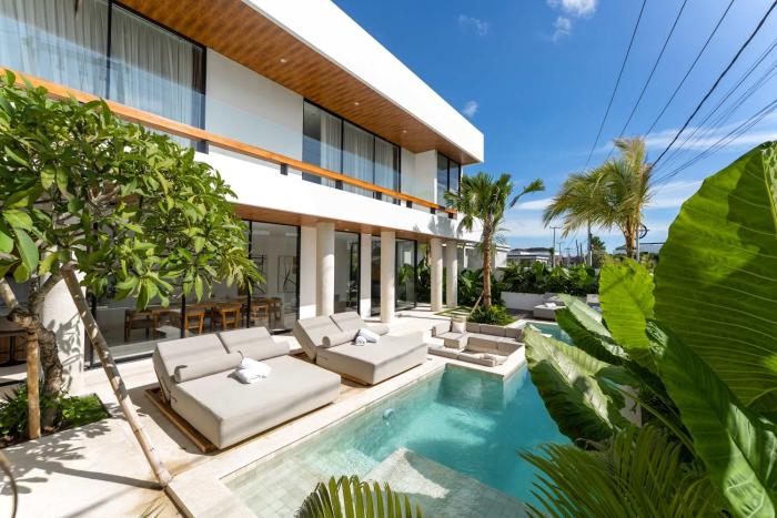 Luxury 4BR Villa - Pool Sunset view Berawa Canggu