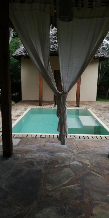 Boungalow 200 mt from the beach, with pool Private