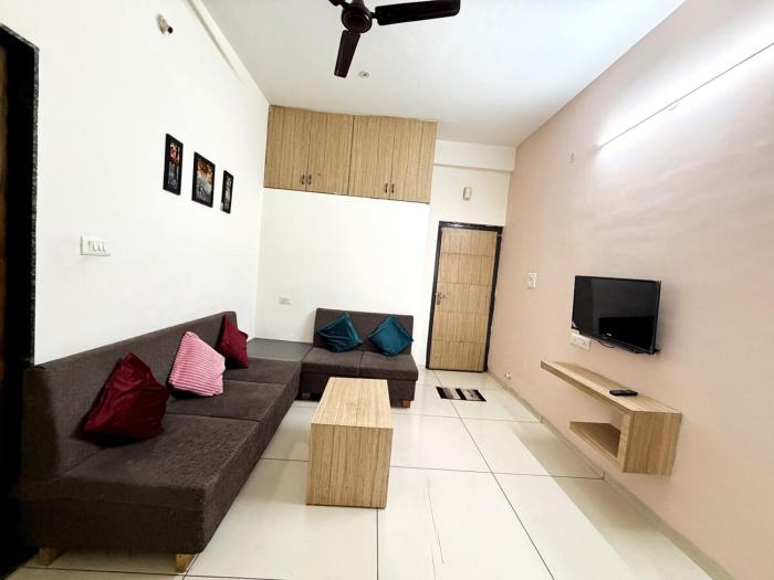 Aura of Calm Couple Friendly 1bhk
