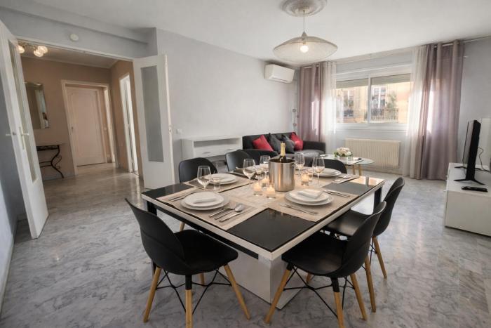 Port, vue mer et confort et parking