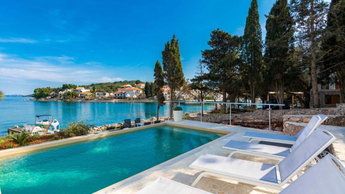 Beautiful Villa Zman near sea in Dugi Otok